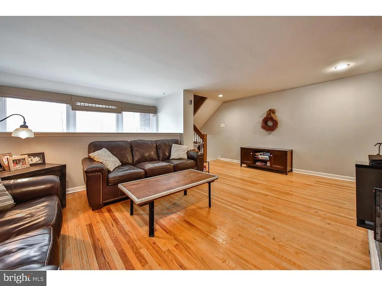 1124 Lombard St photo 1