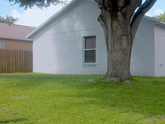2nd image of 1312 Daniels Cove Dr