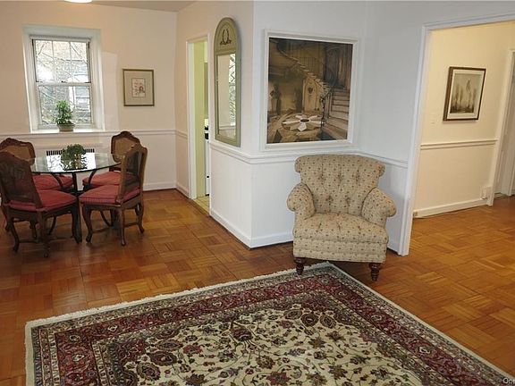 2nd image of 3 Chateaux Cir APT 3I