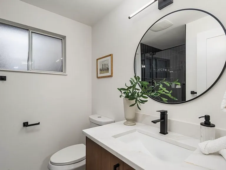 16802 NE 6th Pl — Photo 11