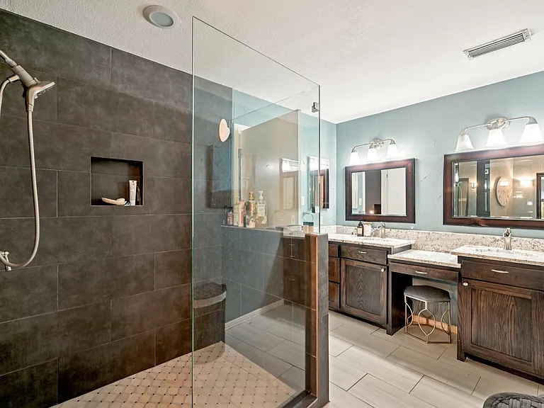 5 Woodlands Ct — Photo 14