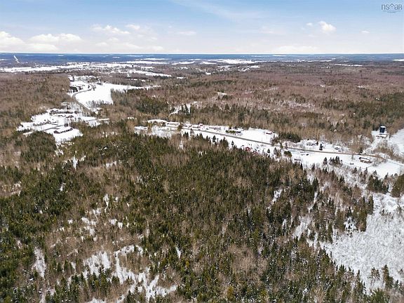 4th image of 92 Saint Andrews St #R