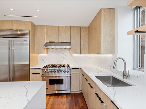 4th image of 210 W 96th St APT 6