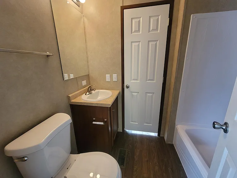 211 E 1st St #36 — Photo 6