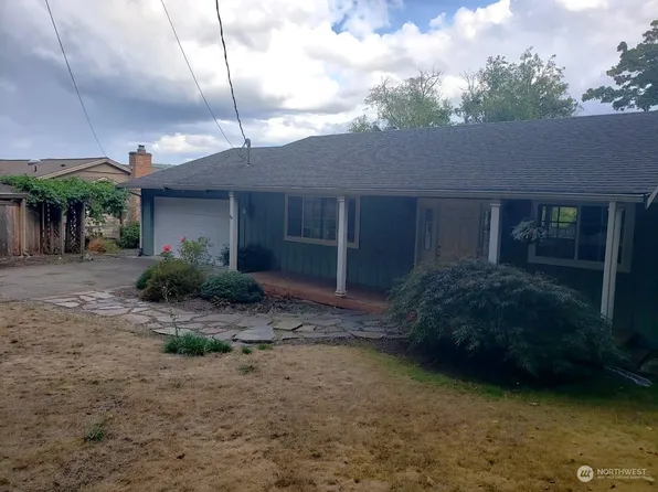 636 Salmon Lane SE, Olympia, WA 98513