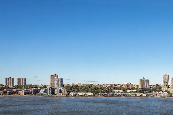 Sold by BLU Real Estate | media 11