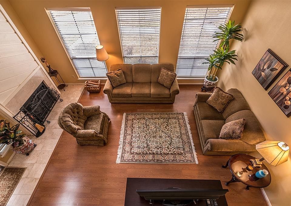 1st image of 2205 Broadlawn Dr