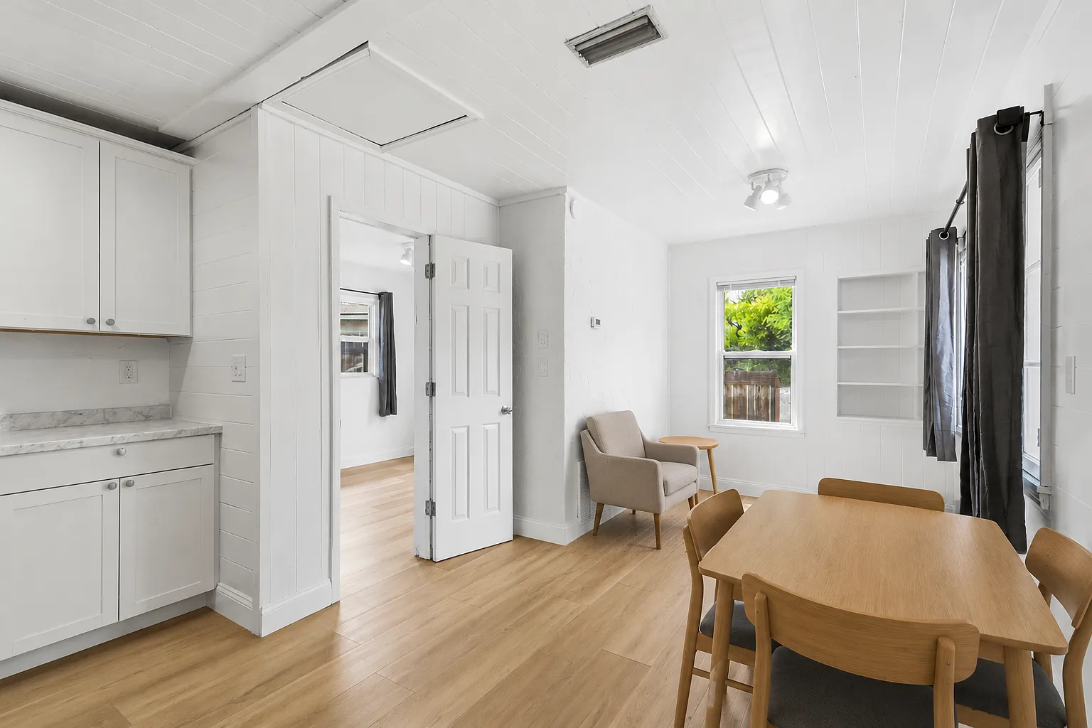 1 bed, 520 sqft, $1,300 — Photo 1