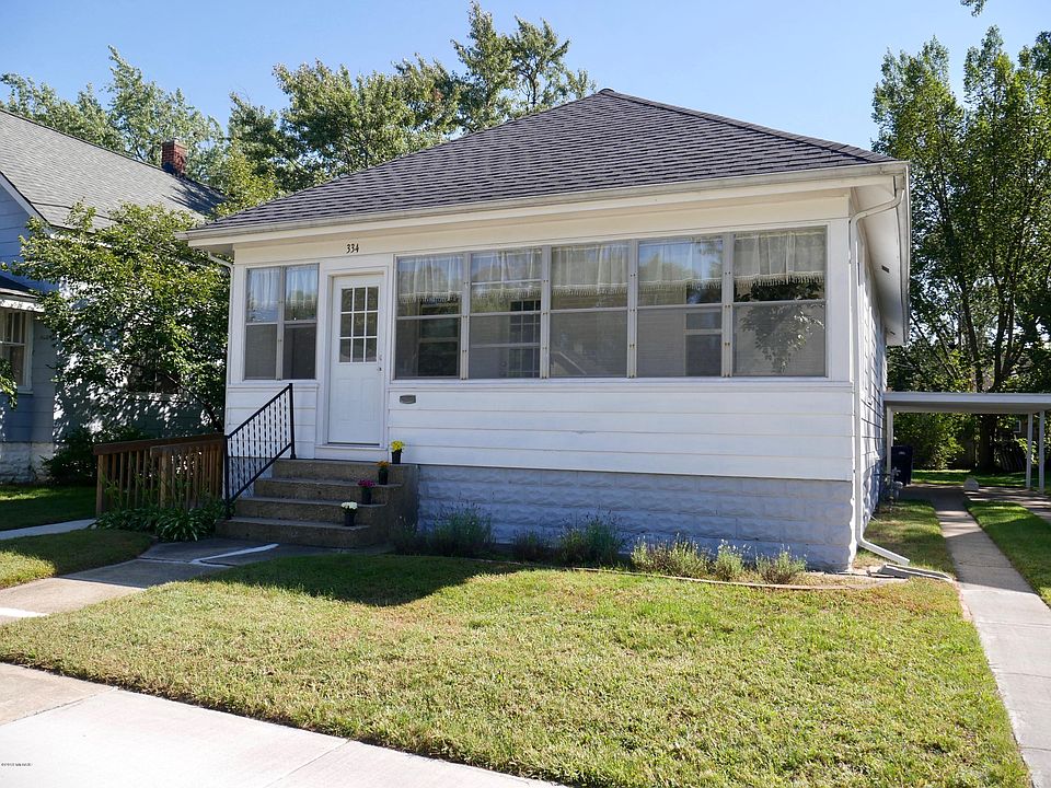 1st image of 334 W 21st St