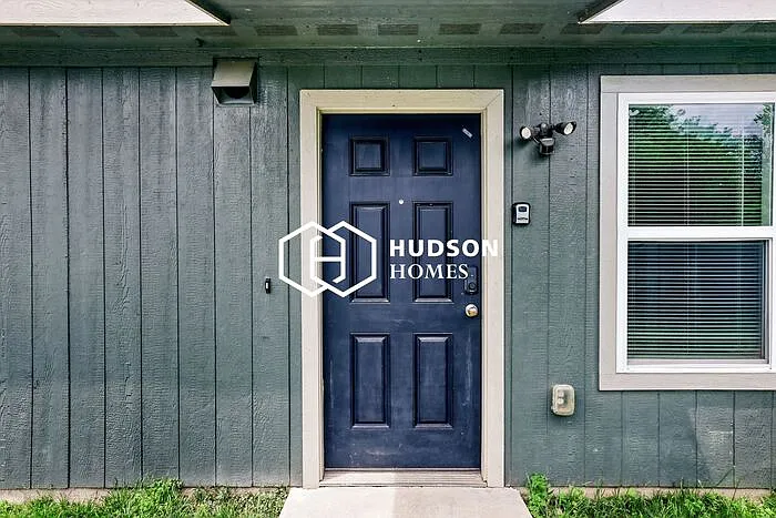 415 E Garrison Ave #B — Photo 3