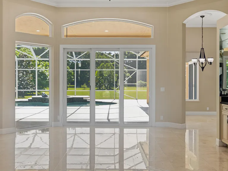 8480 Man O War Rd — Photo 6