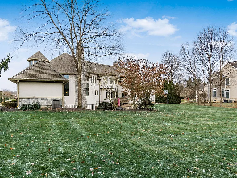 4602 Sandwich Ct — Photo 80