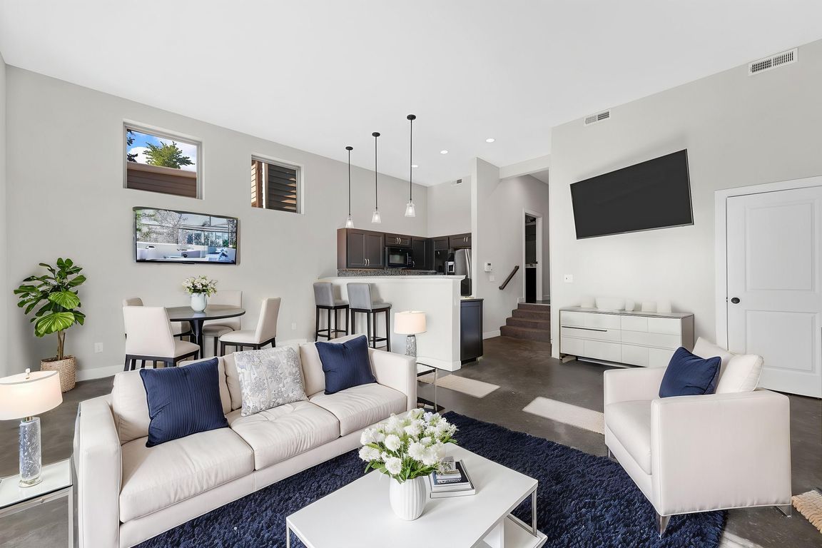 next background image