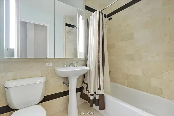 Rented by Town Residential | media 39