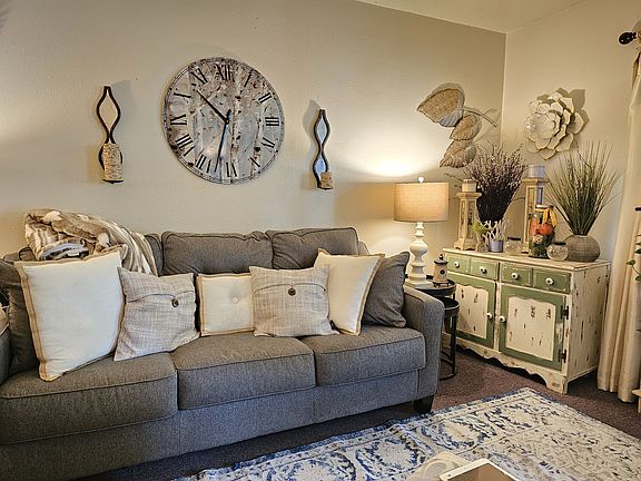 4th image of 315 Convention Blvd APT 2