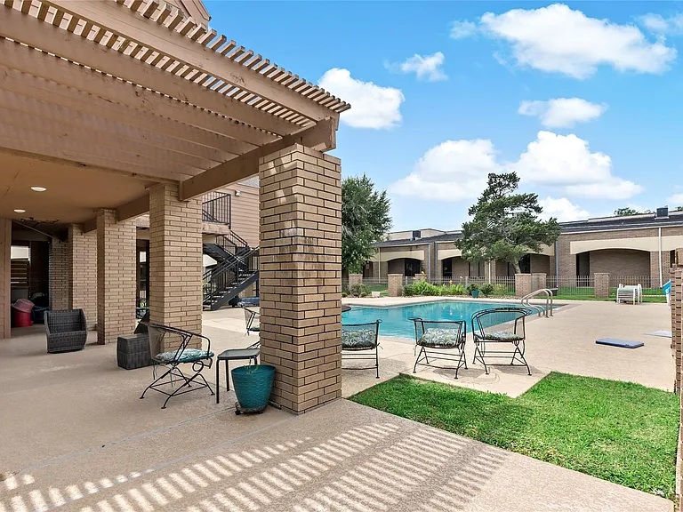 3122 Camelot Dr #33 — Photo 27