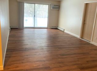 10233 W 34th St APT 202, Hopkins, MN 55305