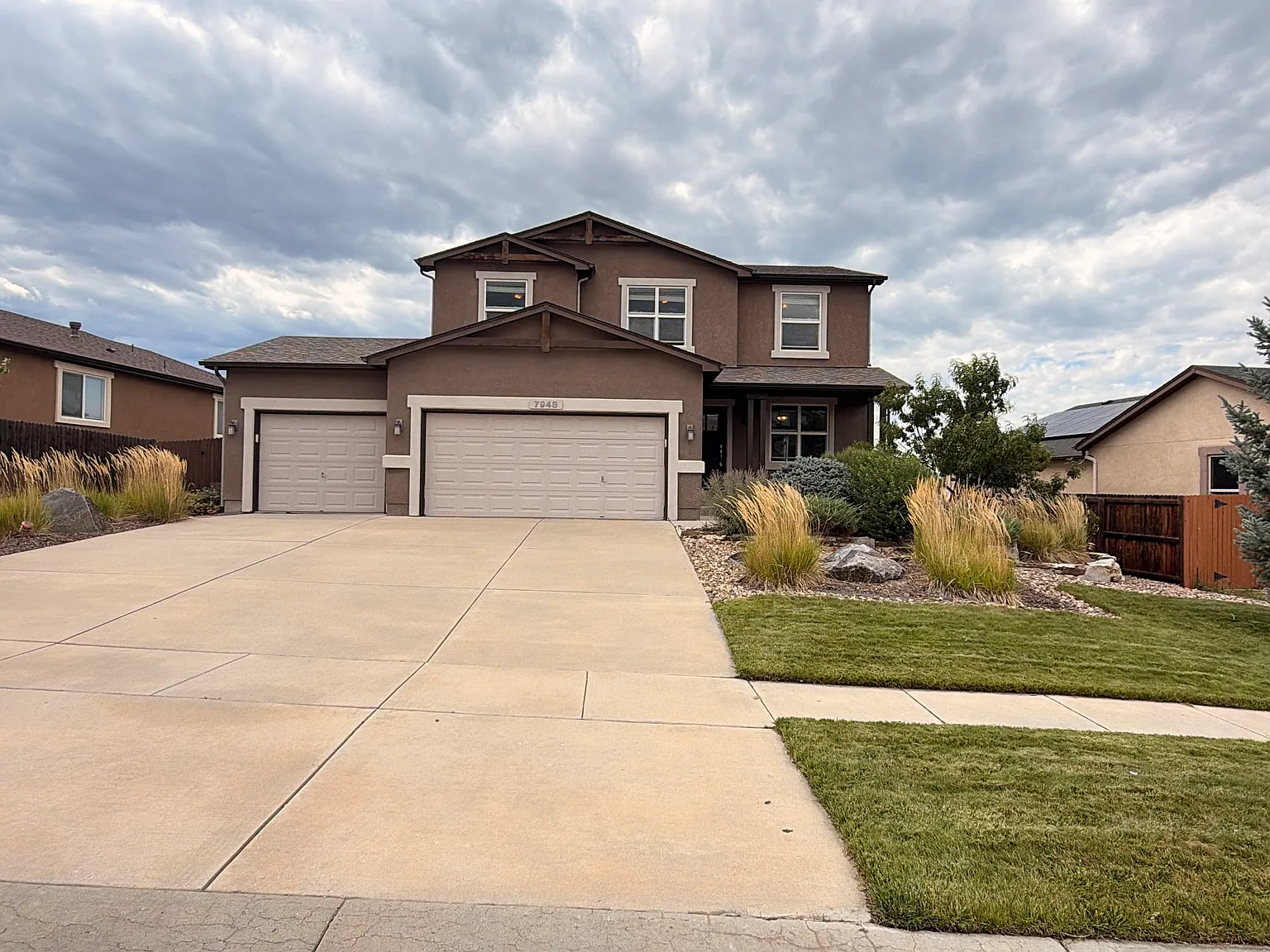4 bed, 3028 sqft, $3,500 — Photo 1