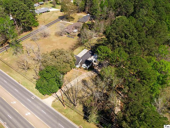 4th image of 3108 N Trenton St