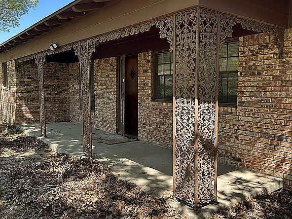 2nd image of 5000 Circle Ridge Dr W