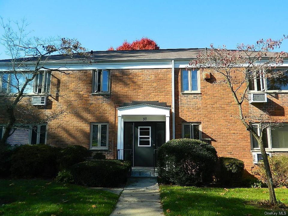 1st image of 37 Lawrence Dr APT D
