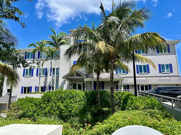 411 SE Osceola St #302
