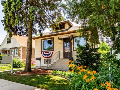 9527 Garfield Ave, Brookfield, IL, 60513