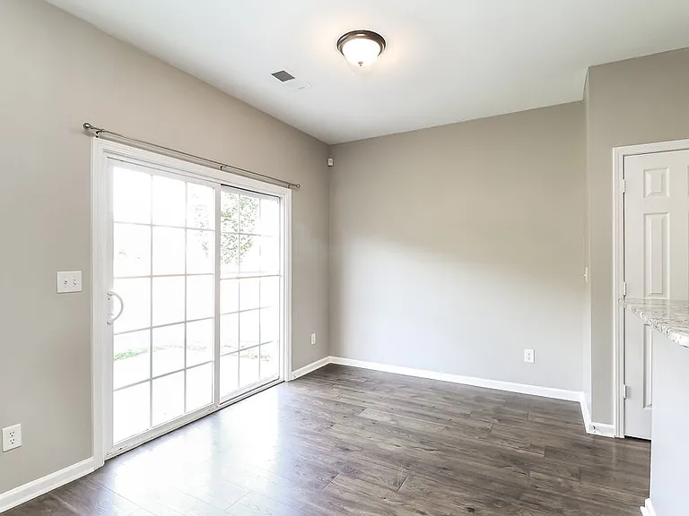 2900 Village Center Dr — Photo 6