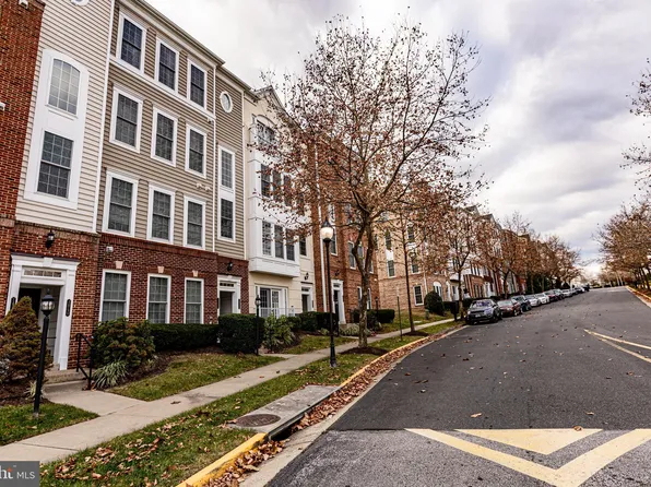 14786 Potomac Branch Dr, Woodbridge, VA 22191
