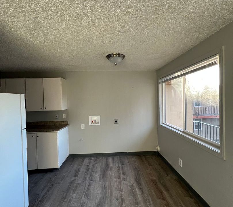 1st image of 203 SE 162nd Ave APT 10