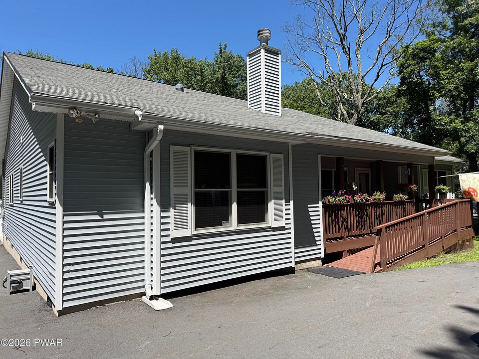 1st image of 142 Pommel Dr