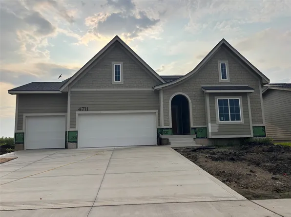 4711 177th St, Urbandale, IA 50323