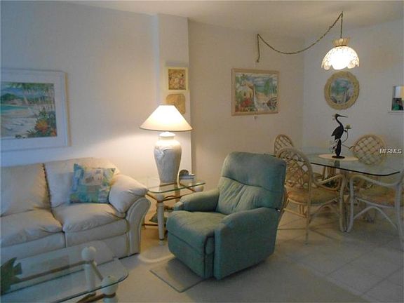 3rd image of 244 Saint Augustine Ave APT 302