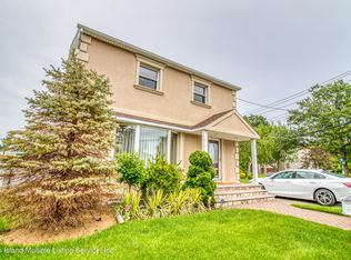 7 E Broadway, Staten Island, NY 10306
