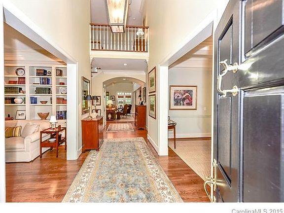 2nd image of 5124 Fairlawn Crescent Ct