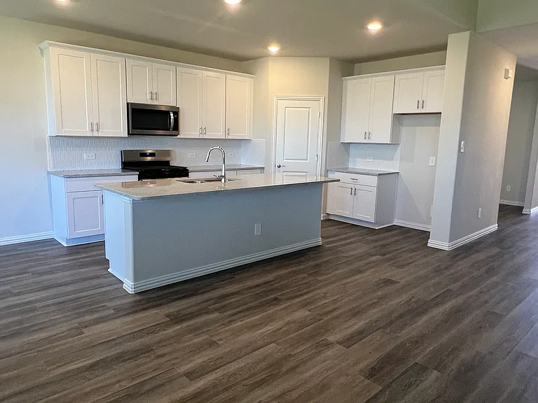 4005 Turpin Dr — Photo 8