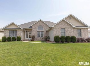 4620 Longfellow Dr, Springfield, IL 62711