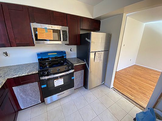 5th image of 20-18 38th St #3