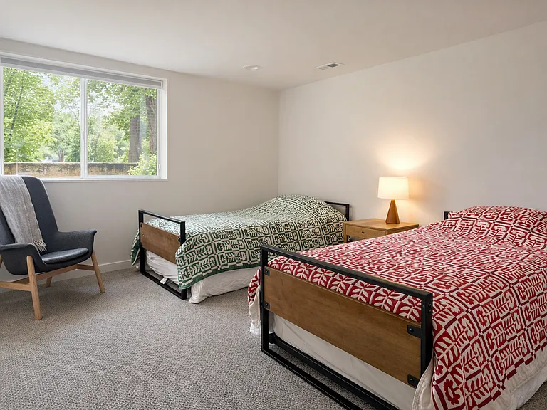 pull out beds underneath (4 in total)