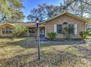 1377 Holly Dr, Deland, FL 32720