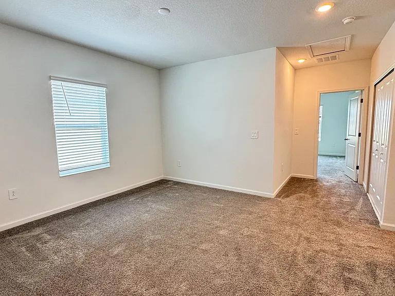 3141 Laurent Loop — Photo 15
