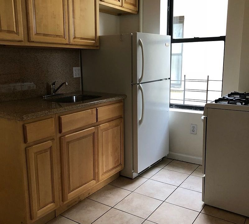 1st image of 3169 37th St APT 3