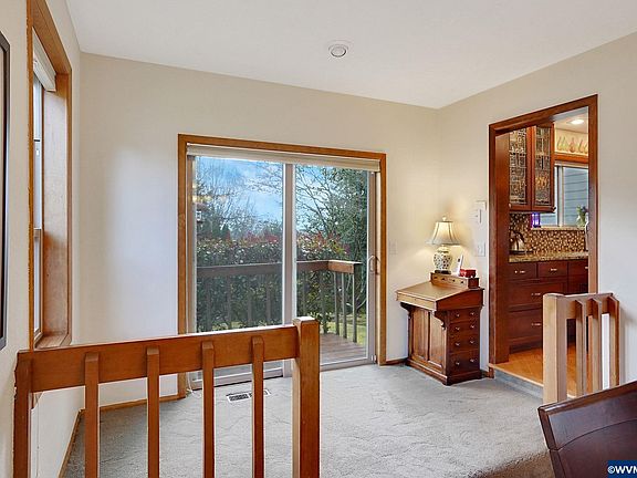 4th image of 3373 Huckleberry Ct S