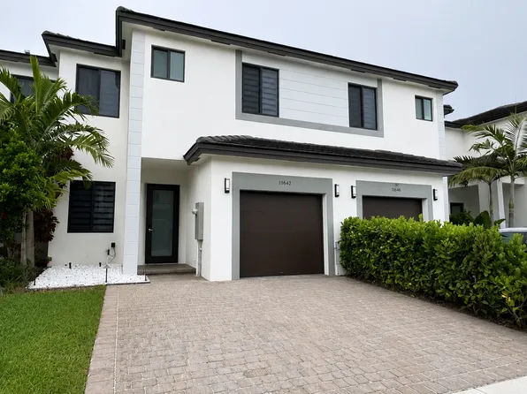 13642 SW 157th Pl, Miami, FL 33196