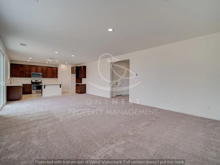 638 Valencia St — Photo 10
