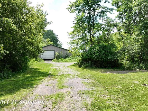 4th image of 3349 W Lake Rd