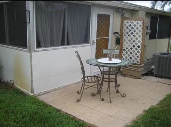 4th image of 2771 Ashley Dr E #F
