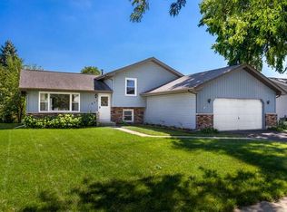 657 Shenandoah Trl, Elgin, IL 60123