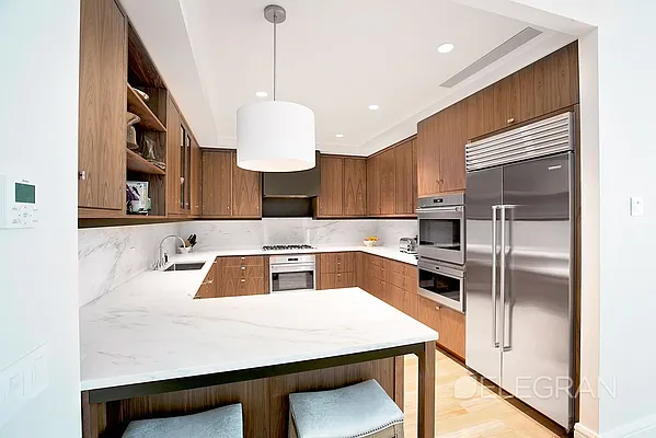 Sold by (Legacy) Elegran | media 6