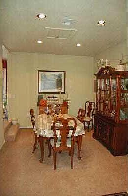 5th image of 340 Crestdale Ln